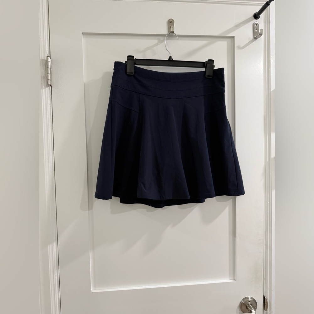 Athleta Navy Blue all day skort w/ side zipper (size 4, but not true to size)